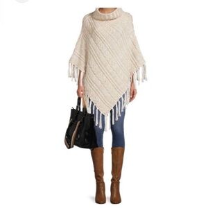 Cable knit Poncho